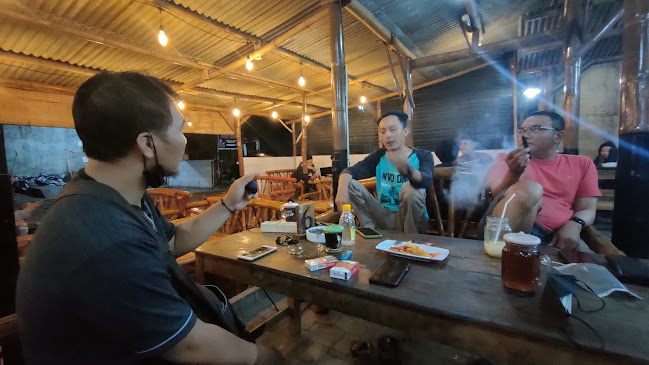 Hog's Coffee - Gastronomi dan perhotelan