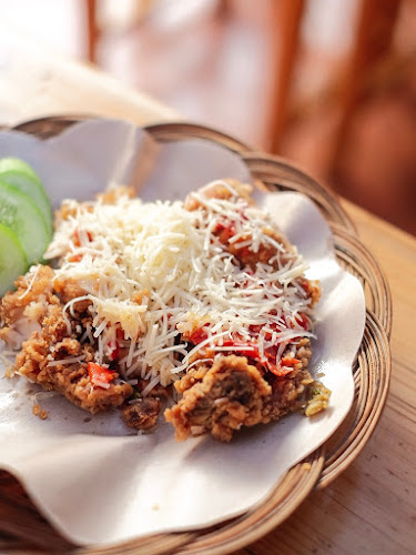 Ayam Geprek Master Wayame - Gastronomi dan perhotelan