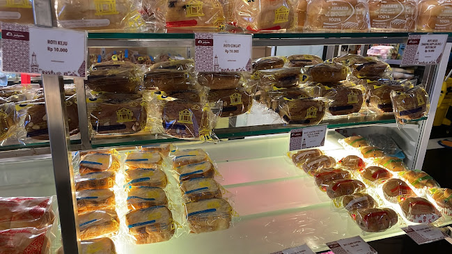 Opinii despre Toko Roti Jakarta în Kota Yogyakarta - Gastronomi dan perhotelan