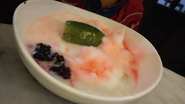 MAMA Toko Kue dan Es Krim - Gastronomi dan perhotelan