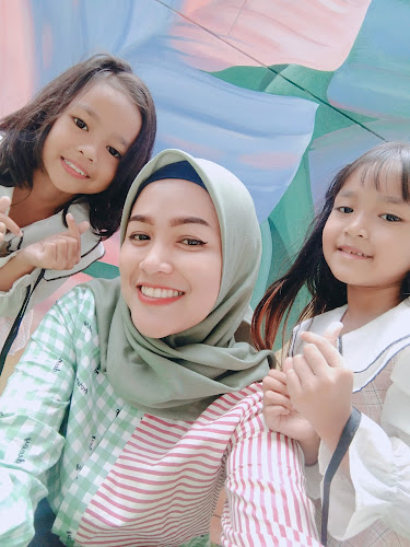 Opinii despre Kastil Sadulur în Kota Bandung - Gastronomi dan perhotelan