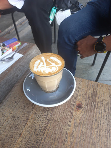 Comentarii opinii despre Luthier Coffee