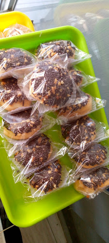 Jl. Kaliporong No.68, Pakunden, Kec. Sukorejo, Kota Blitar, Jawa Timur 67122