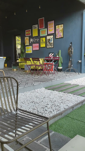 Mi Queso Café - Gastronomi dan perhotelan