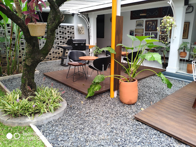 Jl. Aria Jipang No.6, Citarum, Kec. Bandung Wetan, Kota Bandung, Jawa Barat 40115