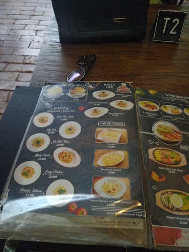 Savoury Pizza - Gastronomi dan perhotelan