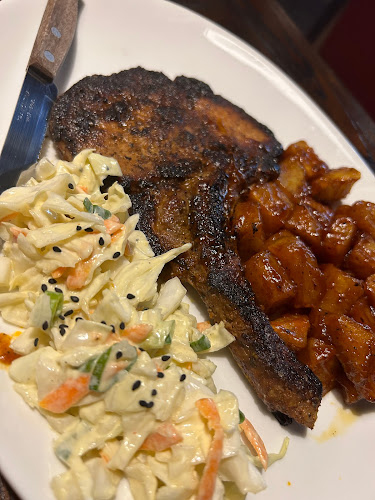 HotLicks Texas BBQ & Bar - Gastronomi dan perhotelan