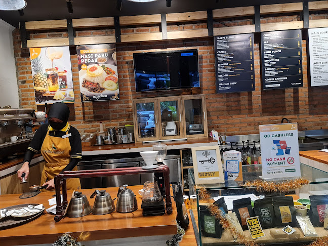 Coffee Toffee Airlangga Corner - Gastronomi dan perhotelan