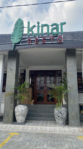 KINAR RESTO PAHOMAN