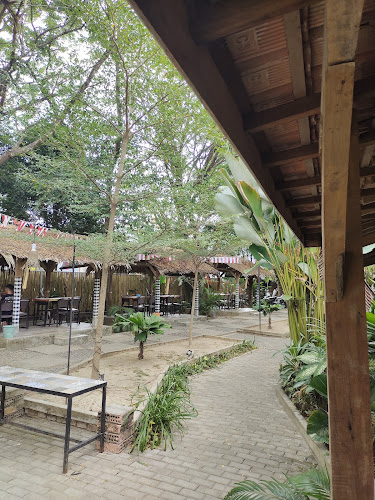 Opinii despre Kopi Darat Garden Cafe Jakabaring în Kota Palembang - Gastronomi dan perhotelan