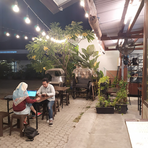 Kopi Becak - Surabaya