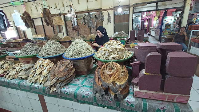 Opinii despre Pasar Mandonga (Mall Basah) în Kota Kendari - Gastronomi dan perhotelan