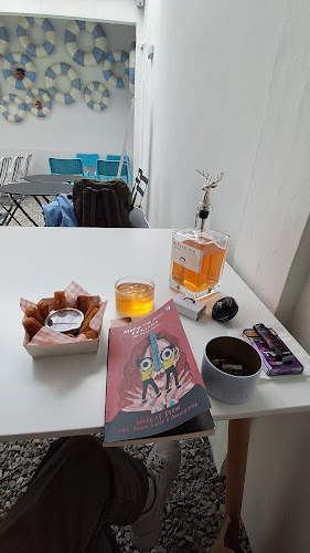 Maran Sanctuary - Gastronomi dan perhotelan