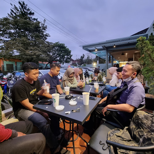 Jl. Siliwangi No.76, Cikole, Kec. Cikole, Kota Sukabumi, Jawa Barat 43113