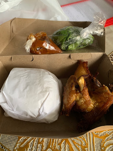 Ayam Kremes Selimut WR Pusat - Gastronomi dan perhotelan