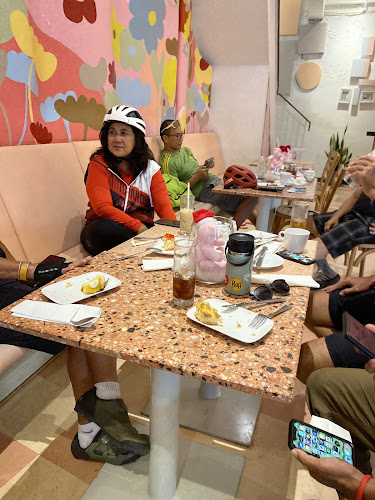 Comentarii opinii despre Mister & Misses Cakes