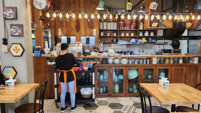 Comentarii opinii despre Coffee Box Palang Merah