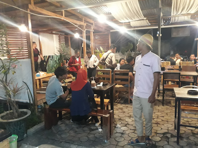 Opinii despre KING CAFE Reborn în Kota Pematang Siantar - Gastronomi dan perhotelan