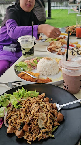 Hiling Sunset Coffee dan Restoran