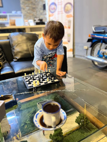 Noms Kopi Suratmo - Gastronomi dan perhotelan