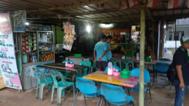 Opinii despre Warung Putra ronggolawe în Kota Batam - Gastronomi dan perhotelan