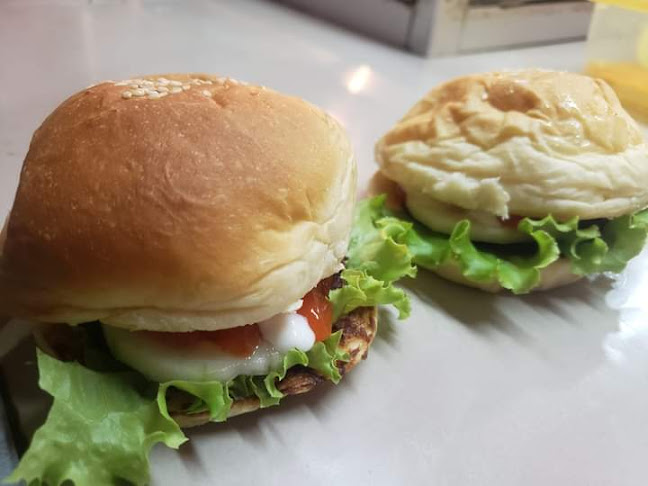 Burger palopo unique burger 001