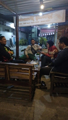 Warung prumahan & candy crepes