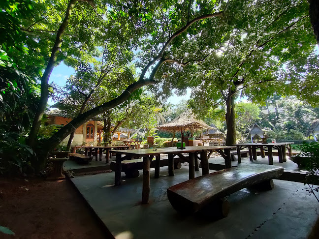 Pemancingan & Rumah Makan Tirtonadi