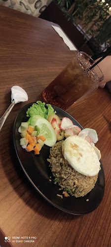 Comentarii opinii despre Loteng Cafe Modernland