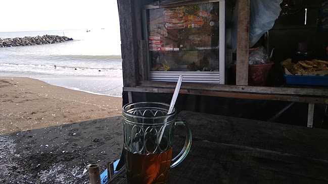 Warung Pinggir Pantai "TAZKIA" - Gastronomi dan perhotelan