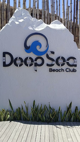 Opinii despre Deep Sea Beachclub în Kota Batam - Gastronomi dan perhotelan