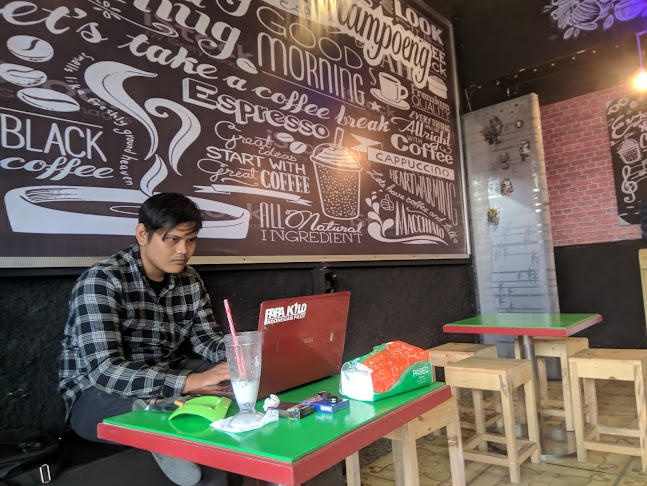 Opinii despre Kopi Pojok Kampoeng în Kota Tangerang - Gastronomi dan perhotelan