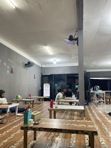 Opinii despre Seafood Ngacir 2 în Kota Depok - Gastronomi dan perhotelan