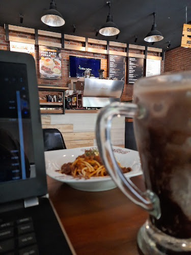 Comentarii opinii despre Coffee Toffee Airlangga Corner