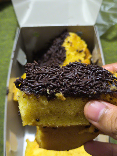 Opinii despre PUKIS DAN MARTABAK KOTABARU (Magelang) în Kota Magelang - Gastronomi dan perhotelan