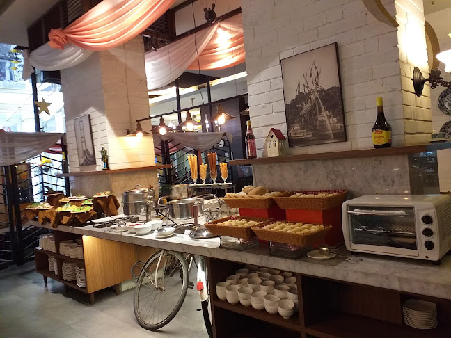 Trimurti Restaurant - Gastronomi dan perhotelan