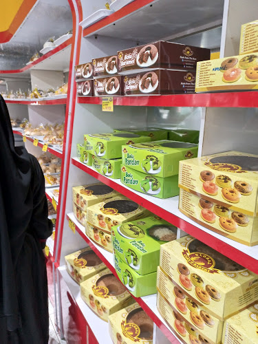 Opinii despre TOKO CAKE LOPANG SERANG în Kota Serang - Gastronomi dan perhotelan