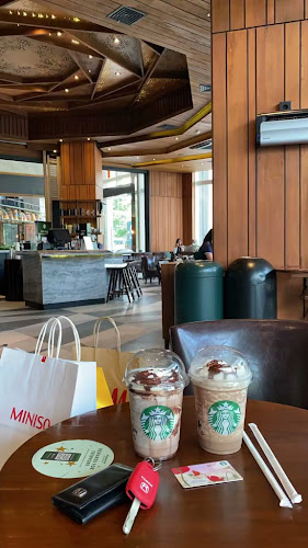 Starbucks Cambridge City Square