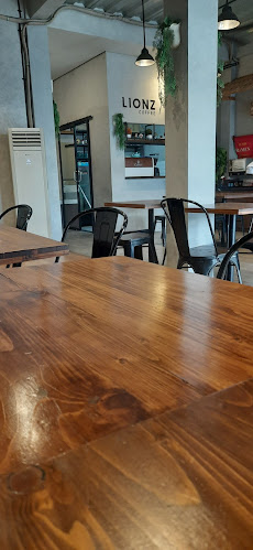 Opinii despre Sate Tongseng Pasutri în Kota Tangerang Selatan - Gastronomi dan perhotelan