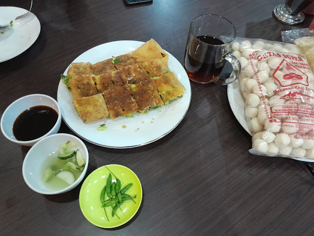 Opinii despre Martabak, Pempek, dan Batagor, Ny. Ong - Mertoyudan în Kabupaten Magelang - Gastronomi dan perhotelan