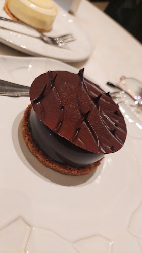 Goolali Gelato Bar & Patisserie - Gastronomi dan perhotelan