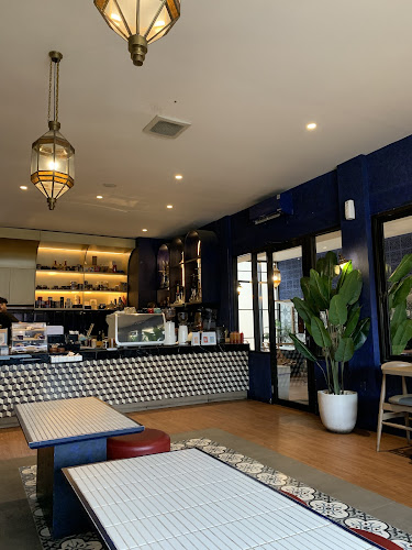 Jl. Cemp. No.86A Lantai 2, Poncol, Pekalongan Timur, Pekalongan City, Central Java 51122