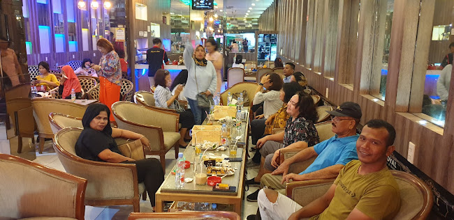 Royal Cafe and Resto