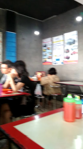 Opinii despre Kafe Biru în Kota Surakarta - Gastronomi dan perhotelan