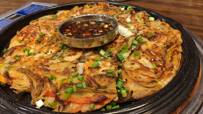 Opinii despre DaeBak Korean BBQ Restaurant în Kota Medan - Gastronomi dan perhotelan