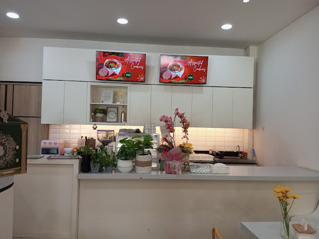 Opinii despre Iris Bakehouse în Kota Semarang - Gastronomi dan perhotelan