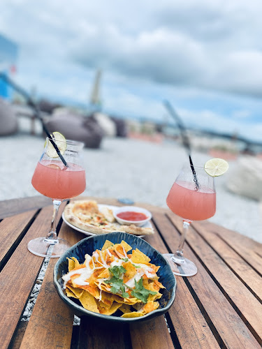 Opinii despre Deep Sea Beachclub în Kota Batam - Gastronomi dan perhotelan