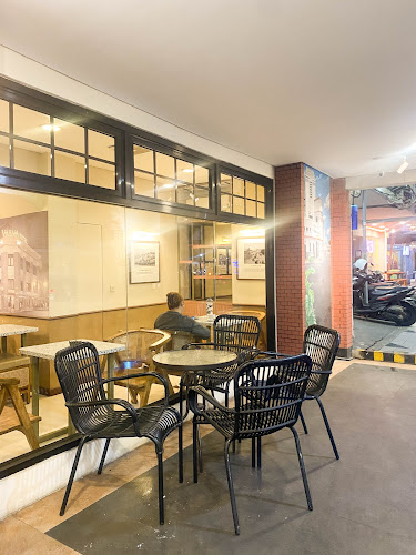 Comentarii opinii despre Moji Cafe & Tongkrongan