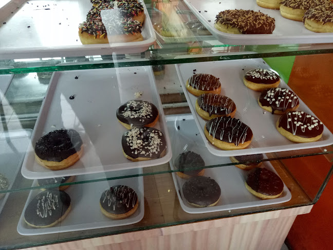 Donat Madu Cihanjuang