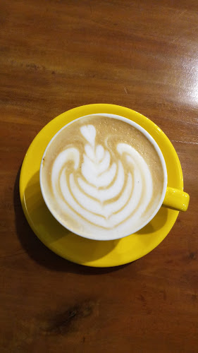 Comentarii opinii despre KALLIA